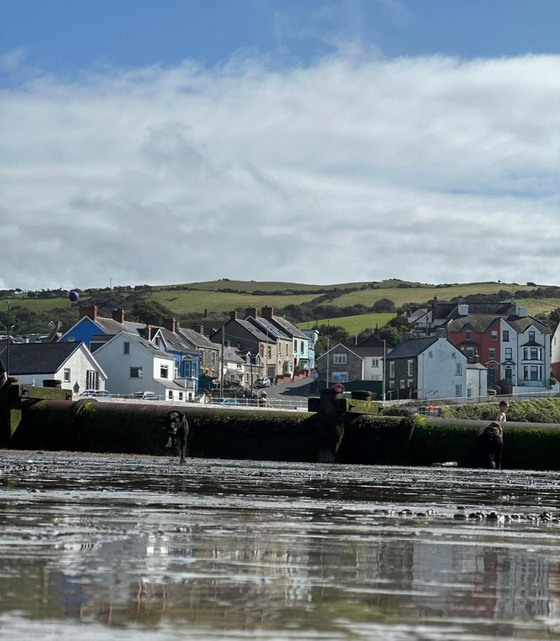 Отель Powys 37 Борт Экстерьер фото